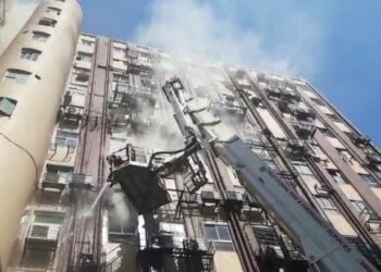 কলকাতায় বহুতলে আগুন