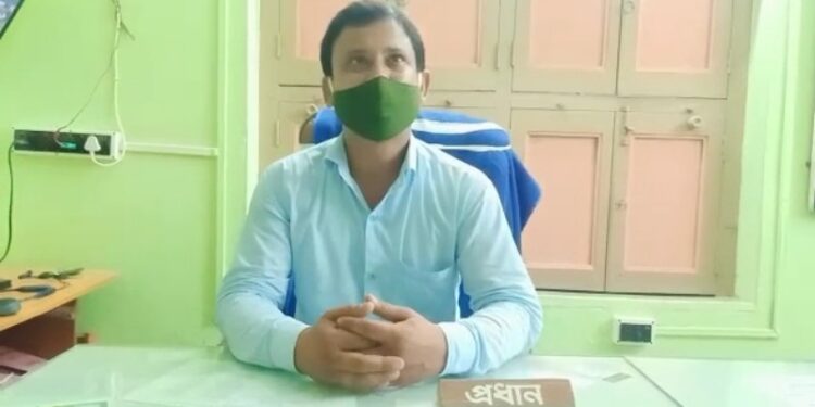 ভাতারে পঞ্চায়েতে কর্মী নিয়োগের টোপ দিয়ে প্রধানের কাছে চাওয়া হল ৬০ হাজার টাকা,চাঞ্চল্য