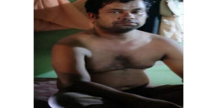 বৃদ্ধ বাবাকে প্রাণে মারার অভিযোগে গ্রেফতার ছেলে