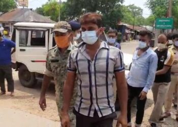 বাঁকুড়ার তৃণমূলের দুই গোষ্ঠীর সংঘর্ষ-বাড়ি ভাঙচুর-বোমাবাজি, গ্রেফতার ৭