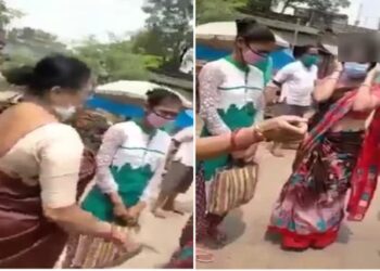 বিজেপি করার অপরাধে গৃহবধুকে প্রকাশ্যে কান ধরে ওঠবস করার ফরমান তৃণমূল নেত্রীর  !     রাজনৈতিক প্রতিহিংসার নজির বর্ধমানে