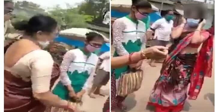 বিজেপি করার অপরাধে গৃহবধুকে প্রকাশ্যে কান ধরে ওঠবস করার ফরমান তৃণমূল নেত্রীর  !     রাজনৈতিক প্রতিহিংসার নজির বর্ধমানে