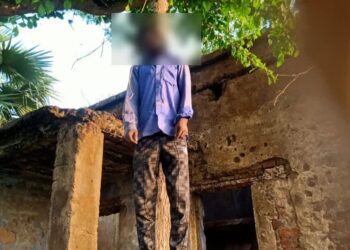 মঙ্গলকোটে পরিযায়ী শ্রমিকের ঝুলন্ত দেহ উদ্ধার, চাঞ্চল্য