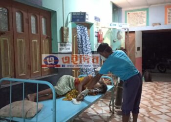 শক্তিগড় স্টেশন চত্ত্বর থেকে উদ্ধার সংজ্ঞাহীন মহিলা ও তাঁর শিশুকন্যা