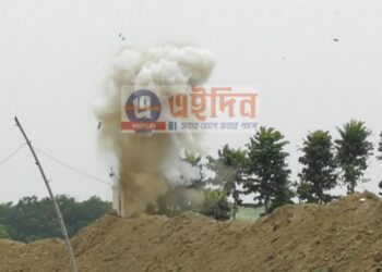 গলসিতে ইটভাটার পরিত্যক্ত ঘর থেকে উদ্ধার জারিকেন ভর্তি তাজা বোমা