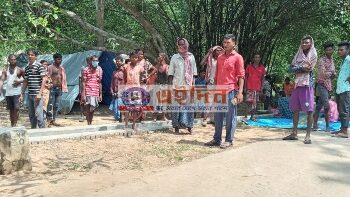 তৃণমূলের ভয়ে জঙ্গলে আশ্রয় নেওয়া বিজেপি সমর্থক পরিবারের পাশে নেই দল  ! সহযোগিতার হাত বাড়ালো নকশাল সংগঠন