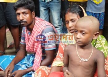 অভিষেকের দেখানো পথে হেঁটে বজ্রপাতে মৃত নাবালিকার পরিবারের পাশে দাড়ালো জামালপুরের তৃণমূল নেতৃত্ব
