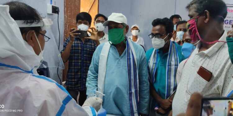 ভাতারে অক্সিজেন পার্লারের উদ্বোধন বিধায়কের