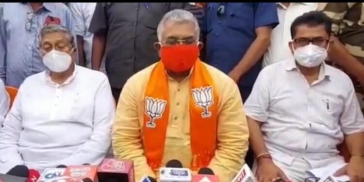 মাধ্যমিক ও উচ্চমাধ্যমিক পরীক্ষা বন্ধ রাখার মুখ্যমন্ত্রীর সিদ্ধান্তকে সমর্থন দিলীপ ঘোষের