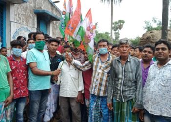 মঙ্গলকোটে ঘরছাড়া বিজেপি কর্মীদের তৃণমূলে যোগদান, বিজেপি-তৃণমূল  চাপানউতোর