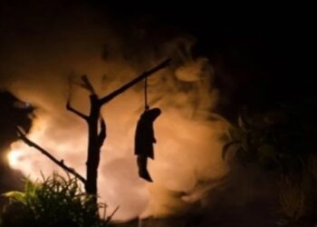 মালদার ইংরেজবাজারে বধুর ঝুলন্ত অর্ধনগ্ন দেহ উদ্ধার, চাঞ্চল্য