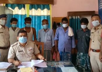 মালদার চাঁচলে ডাকাতির আগে ধৃত ৫  কুখ্যাত দুষ্কৃতি,উদ্ধার অস্ত্রসস্ত্র