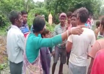 বাঁকুড়ায় আইসিডিএস কেন্দ্রে মিডডে মিলের খাদ্য সামগ্রীতে ওজনে কারচুপির অভিযোগ, বিক্ষোভ