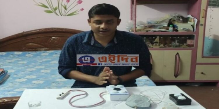 কোভিড যোদ্ধা ডাক্তার ও নার্সদের জন্যে ’ইউনিভার্সাল মাস্ক এয়ার সাপ্লায়ার’ আবিস্কার করে সাড়া ফেলে দিল খুদে বিজ্ঞানী দেবর্ষি