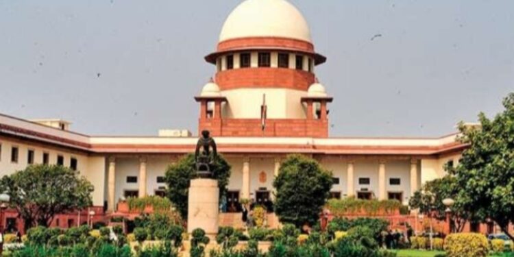 পশ্চিমবঙ্গের রোহিঙ্গা ও বাংলাদেশি অনুপ্রবেশকারীদের এক বছরের মধ্যে ফেরত পাঠানোর আর্জি সুপ্রিম কোর্টে