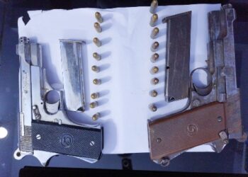 লোকপুরে অস্ত্রসহ ধৃত ৩ দুষ্কৃতির পুলিশ হেফাজত