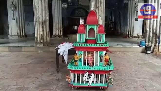 বর্ধমানে রাজ ঐতিহ্য মেনে পূজোপাঠ হলেও ঘুরলো না রথের চাকা