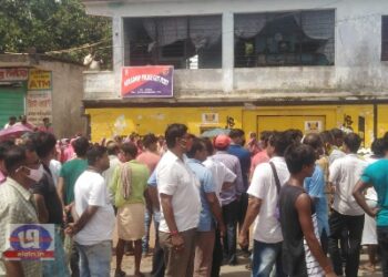 কাটোয়ার অগ্রদ্বীপ পুলিশ ফাঁড়ি স্থানান্তরের বিরোধিতায় বিক্ষোভ