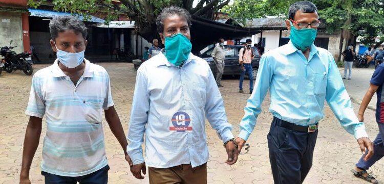 কাটোয়ায় চাকরি দেওয়ার নামে প্রতারণা,গ্রেফতার দুই মহিলাসহ ৩