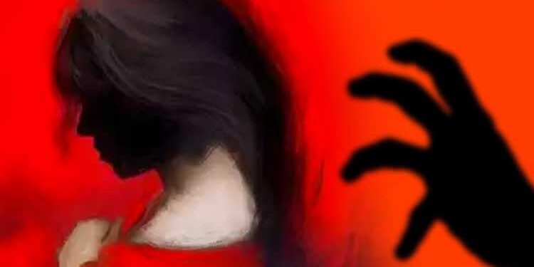 নাবালিকা বোনকে অপহরনের অভিযোগে গ্রেফতার দিদি ও দিদির প্রেমিক