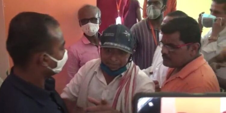 ‘বিজেপি দলটা অকৃতজ্ঞ হয়ে গেছে, তোলাবাজ ও চামচাবাজদের নিয়ে দল চলছে’, অভিযোগ বর্ধমানের বিজেপি নেতার