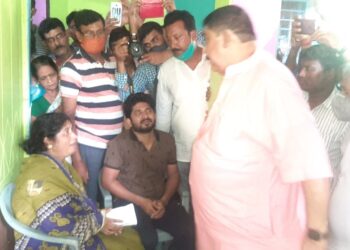 ‘খুনিরা যে দলেরই হোক ছাড়া পাবে না,৩ দিনের মধ্যে অ্যারেস্ট হবে’ :  দলীয় নেতা খুনের বিষয়ে জানালেন অনুব্রত মণ্ডল