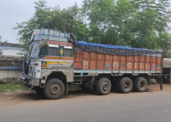 ভাতার থেকে উধাও হয়ে যাওয়া ভোজ্য তেলের লরি উদ্ধার ঝাড়খন্ডের দুমকায়