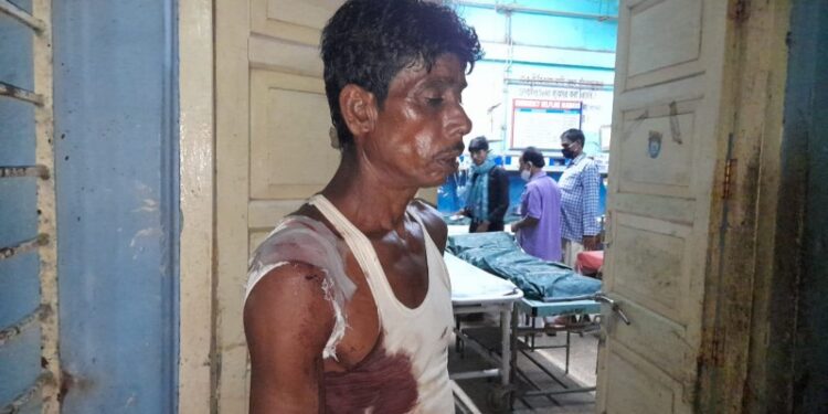 বচসার জেরে প্রৌঢ়কে গুলি করে প্রাণে মারার চেষ্টার অভিযোগ প্রতিবেশীর বিরুদ্ধে