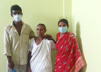 একমাস পর বাড়ি ফিরলেন কাটোয়ার নিখোঁজ প্রৌঢ়া