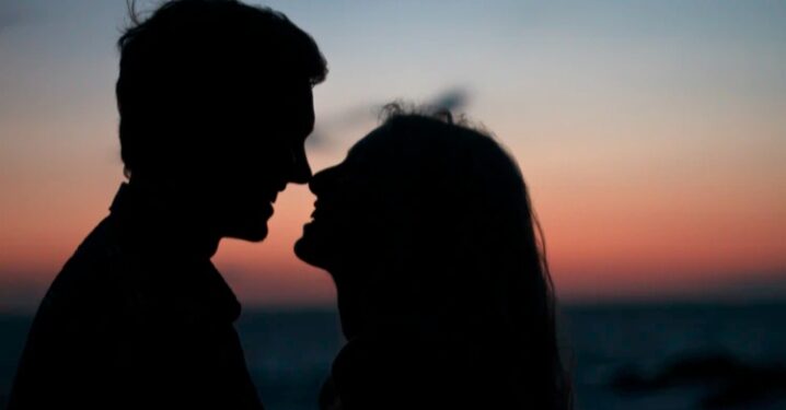 বান্ধবীর সঙ্গে শারিরীক সম্পর্কের সময় বিপত্তি, গোপন অঙ্গ কেটে হাসপাতালের আইসিইউতে যুবক