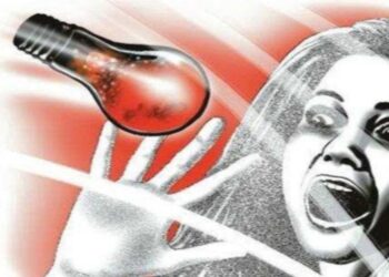 কৃষ্ণনগরে ছাত্রীর উপর অ্যাসিড হামলা