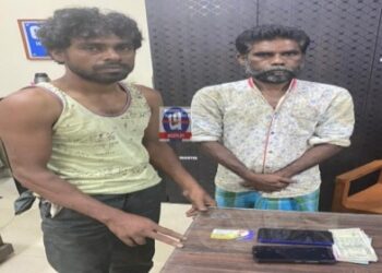 কাটোয়া থানার দুই সিভিক ভলেন্টিয়ার্সের তৎপরতায় ধরা পড়ল  জোড়া ছিনতাইবাজ