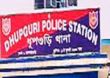 ধুপগুড়িতে নগ্ন ভিডিয়ো ভাইরাল হওয়া কিশোরীর মায়ের দেহ উদ্ধার ঘিরে চাঞ্চল্য