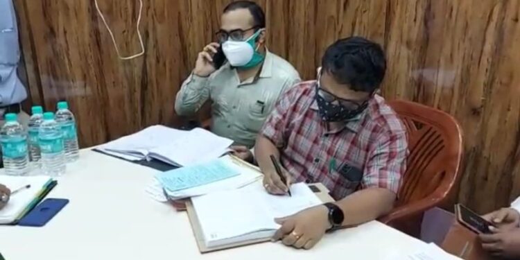 বিল পাশে ‘কাটমানি’ না মেলায় স্বাস্থ্যসাথী প্রকল্প বানচাল করার চেষ্টা ! থার্ড পার্টি এজেন্সির বিরুদ্ধে স্বাস্থ্য দপ্তরে অভিযোগ নার্সিংহোম অ্যাসোসিয়েশনের