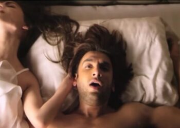 মাত্র ১২ বছর বয়সে প্রথম যৌন সম্পর্কে লিপ্ত হন বলিউড অভিনেতা  রণবীর সিংহ, তখনই প্রথম ব্যাবহার করেছিলেন কন্ডোম