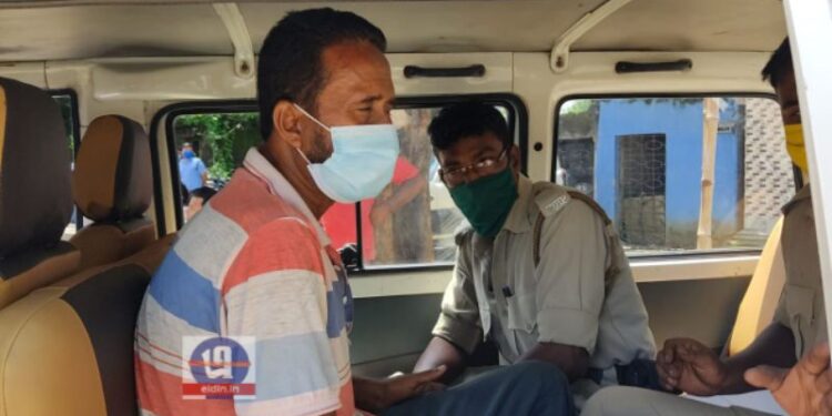 করোনা বিধিভঙ্গের অভিযোগ, কাটোয়ায় গ্রেফতার ৮, আটক ১০ টোটো, ভাতারে ধৃত চা-বিক্রেতা