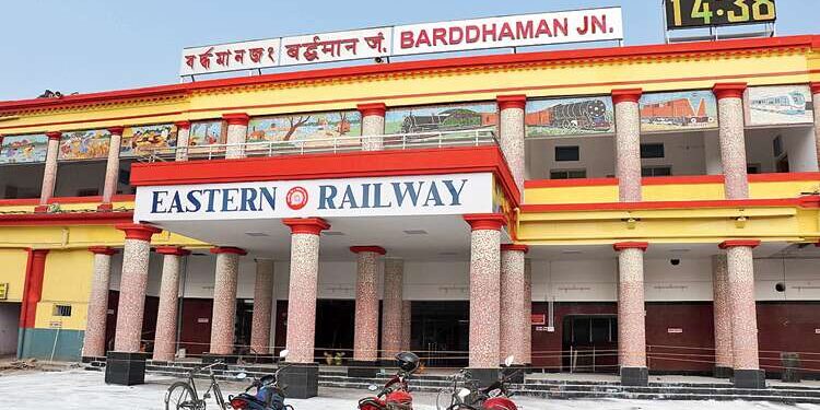বর্ধমানে গ্রেফতার ৩ রেল ডাকাত