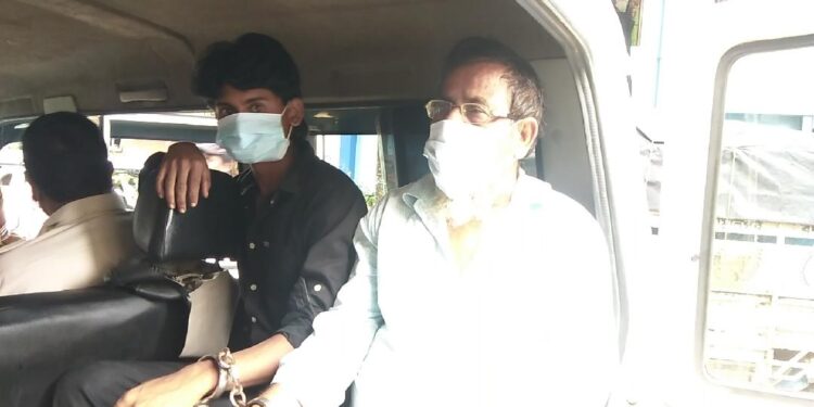 কিশোরীকে অপহরনের ঘটনায় গ্রেপ্তার এক বৃদ্ধসহ ২