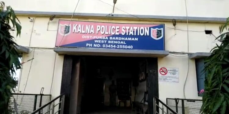 তরল মাদক সহ কালনায় গ্রেফতার  ফেরার থাকা কুখ্যাত দুস্কৃতি