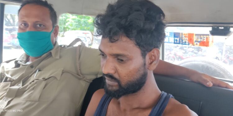 ভাতার হাসপাতাল থেকে পালানোর চেষ্টা খুনের আসামীর, ধরতে গিয়ে নাজেহাল অবস্থা পুলিশের