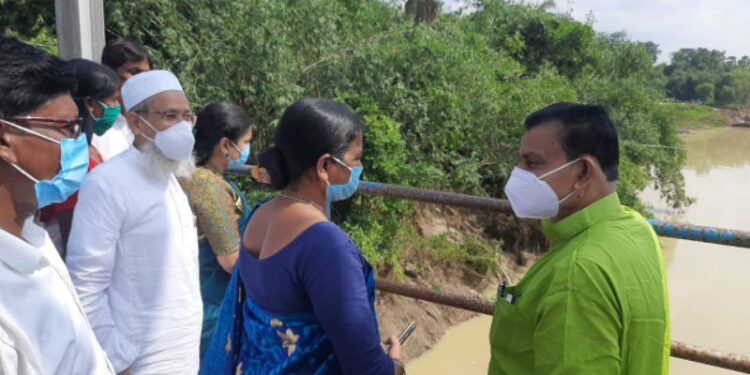 রায়নার বানভাসী এলাকা ঘুরে দেখলেন রাজ্যের দুই মন্ত্রী