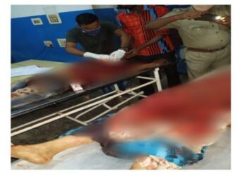 গলা কেটে স্ত্রীকে খুন করার পর একই ছুরি দিয়ে নিজের গলা কেটে আত্মহত্যার চেষ্টা স্বামীর