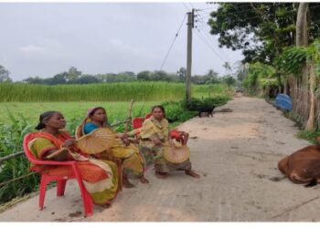 বিদ্যুৎতের তার ভাগীরথীর জলে ঠেকে যাওয়ার পরিস্থিতি তৈরি হওয়ার ৭ দিন ধরে বিদ্যুৎ বিচ্ছিন্ন পূর্বস্থলীর গ্রাম