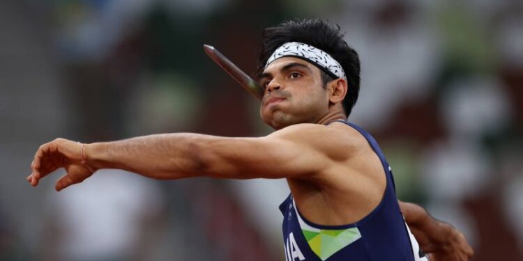 টোকিও অলিম্পিক : সোনা জিতে ইতিহাস সৃষ্টি করলেন নীরজ চোপড়া