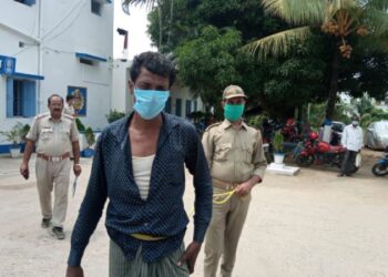 ঝাড়ফুঁকের নামে ১৯ বছরের তরুনীকে রাতভর ধর্ষণ ! গ্রেফতার ‘খ্যাপাবাবা’ মারু শেখ