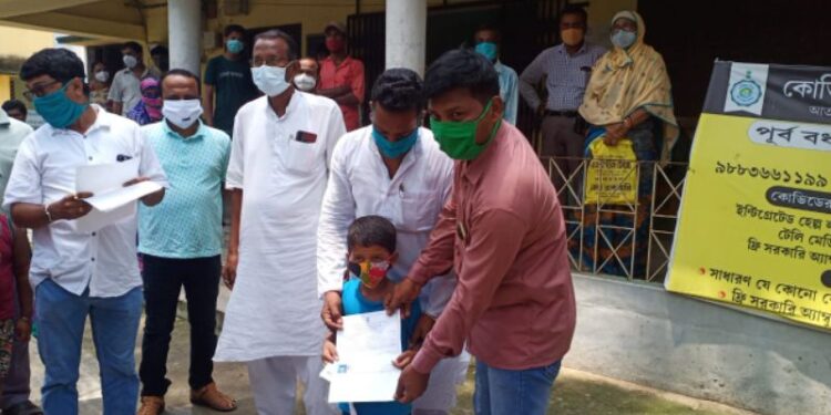 বিশ্ব আদিবাসী দিবসের দুয়ারে জাতিগত শংসাপত্র পেলেন জামালপুরের আদিবাসীরা