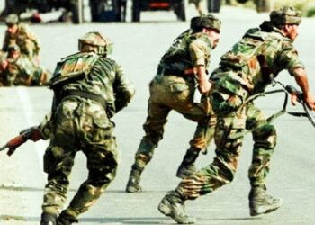 সোপিয়ানে সিআরপিএফের উপর জঙ্গি হামলা, জখম এক জওয়ান