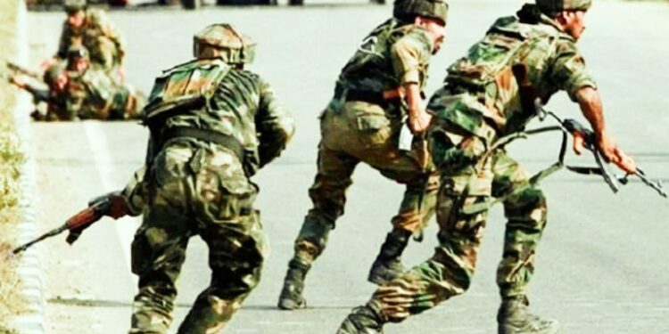 সোপিয়ানে সিআরপিএফের উপর জঙ্গি হামলা, জখম এক জওয়ান