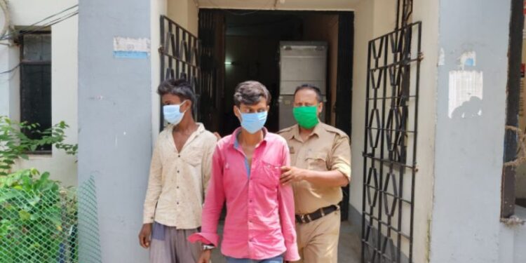 ভাতারে গহনার দোকানে চুরির ঘটনায় গ্রেফতার ২