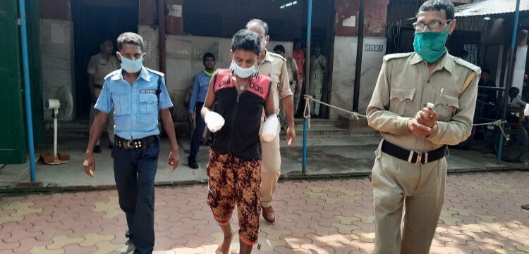 কেতুগ্রামে বোমা বাঁধকে গিয়ে বিস্ফোরণে হাত উড়ে যাওয়ার ঘটনায় ধৃতের জেল হেফাজত